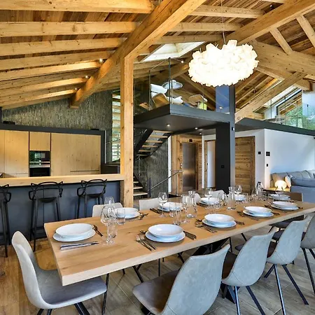 Black Stone Chalet *